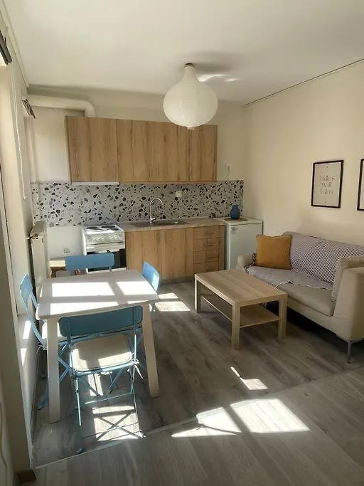 테살로니키 Archontiko Theofilou #2 With Private Parking Space 아파트